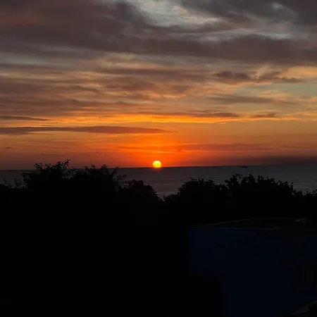 Un Balcon Sur La Mediterranee * 앙티브
