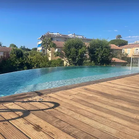Un Balcon Sur La Mediterranee 아파트